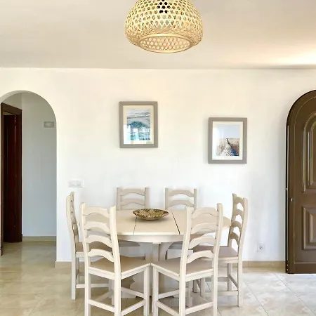 Villa Zodiac Acuario