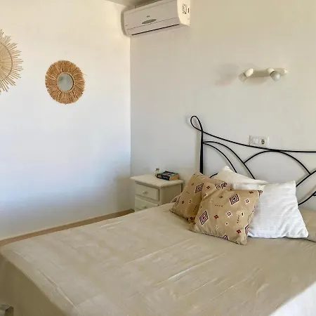Zodiac Acuario Villa